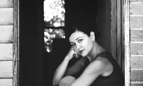 Helen — Solo in Melbourne