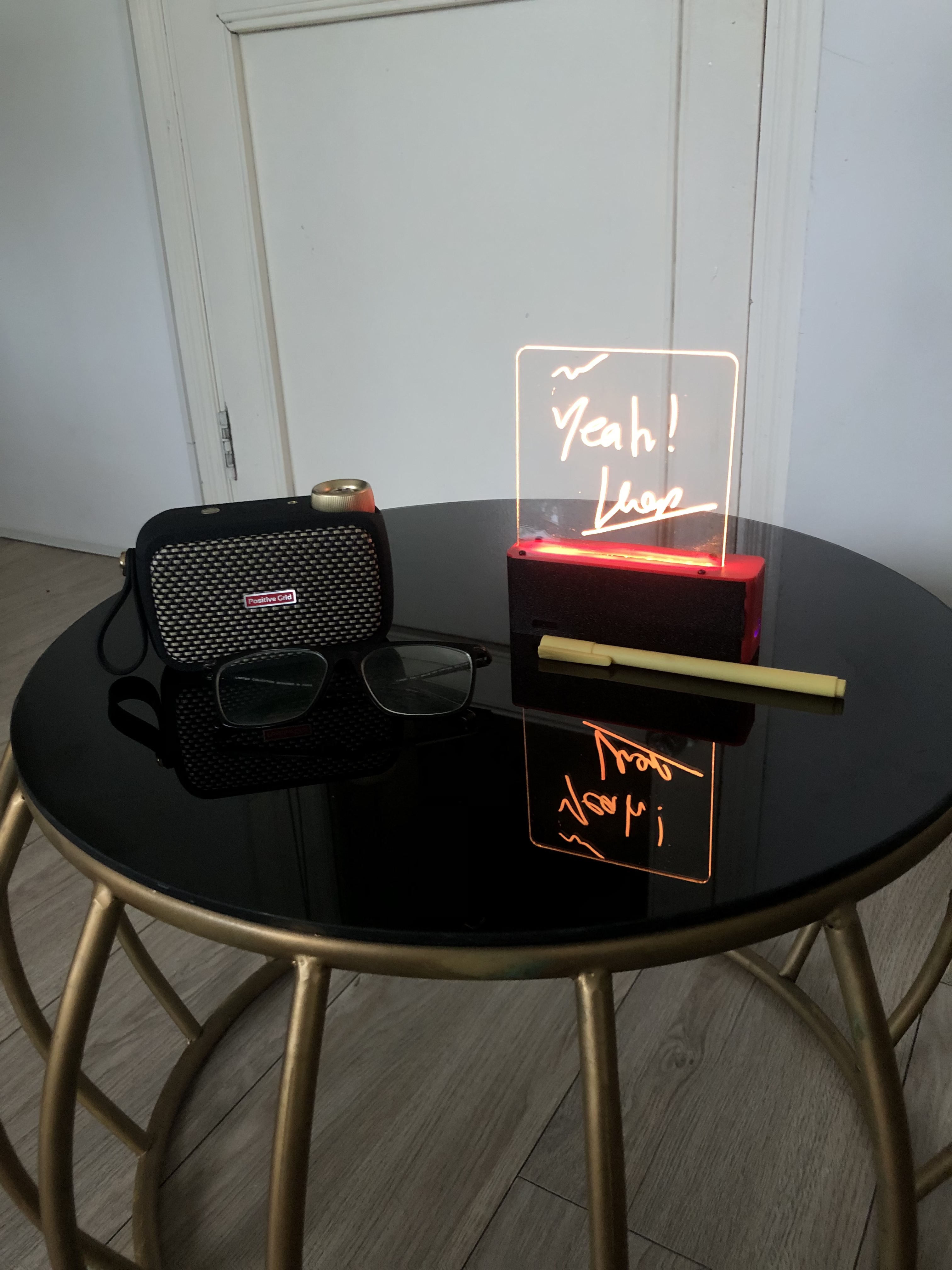 Đèn trang trí để bàn