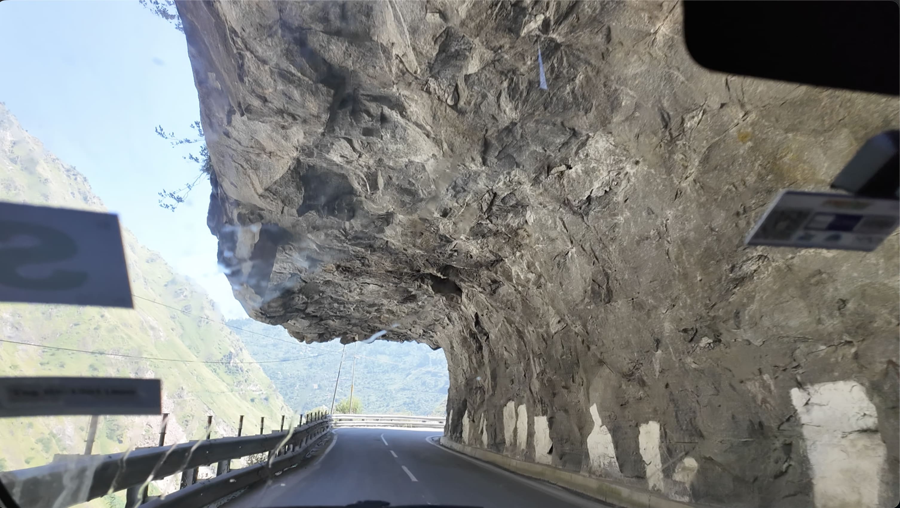 Half tunnel