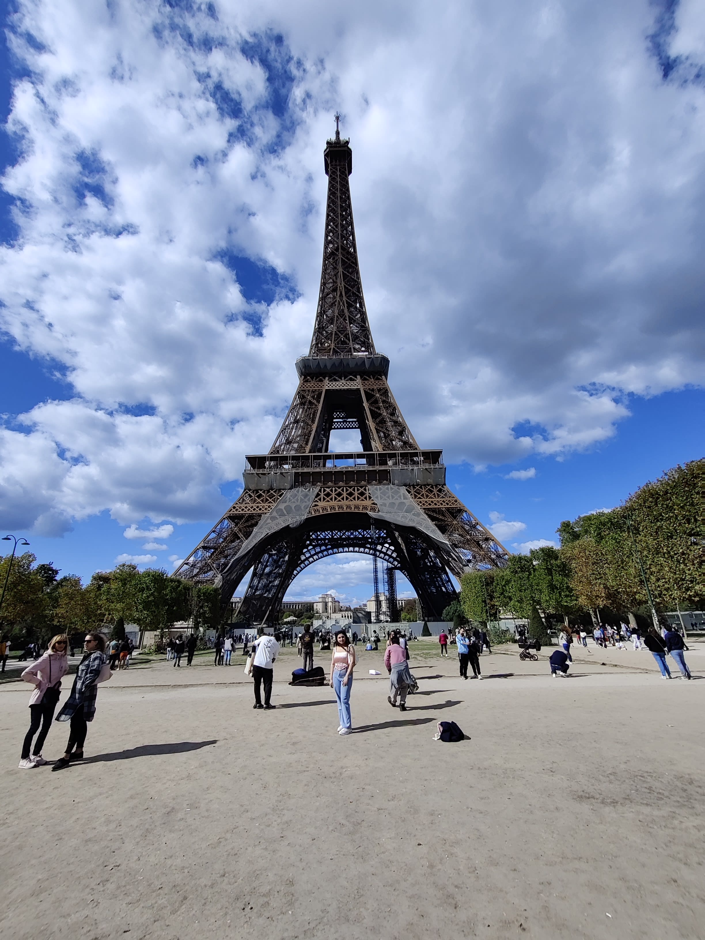 Champ de Mars (left) and Trocadéro (right)