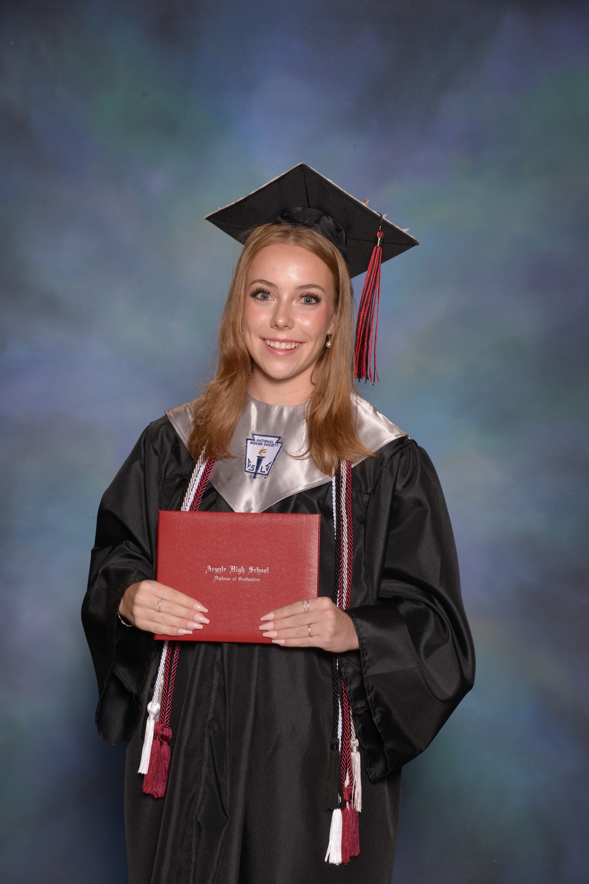 2025 AEF Scholarship Recipients - Bella Jefferys and scholarship information display