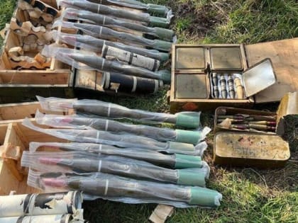 Семь ящиков с патронами и гранатомет: что нашли в схронах под Херсоном