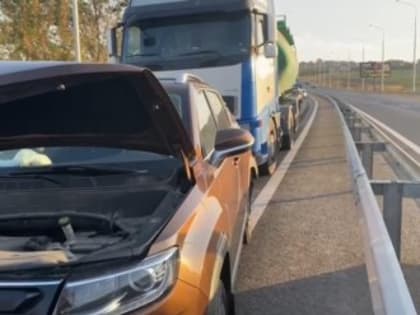 Грузовик спровоцировал массовое ДТП в Севастополе (ВИДЕО)