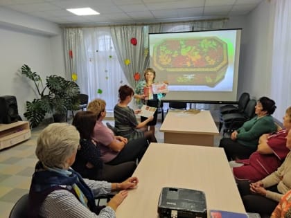 Час интересного сообщения «Год народного искусства 2022»