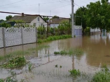 Сергей Шахов: Крымские спасатели ликвидировали последствия подтопления нескольких подворий в Первомайском районе