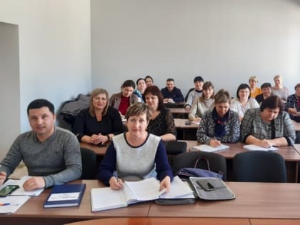 Руслан Головко провел совещание по вопросам организации горячего питания в образовательных учреждениях района