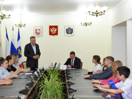 Юные симферопольцы получили свои первые паспорта