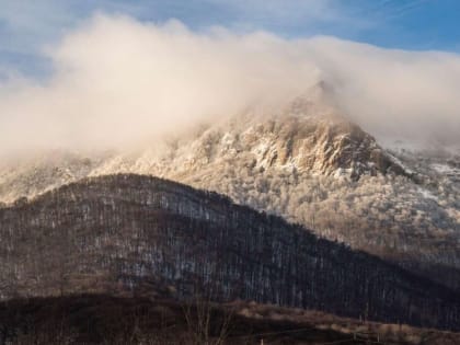 Февральский привет: в Крыму на выходных будет морозно и снежно