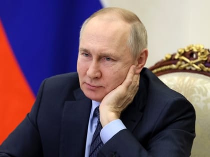Путин поручил сократить разницу в доходах жителей Крыма и Севастополя и средних по России
