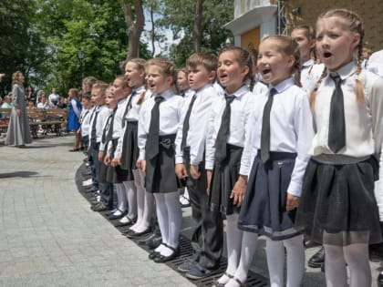 В первом севастопольском детском хоровом фестивале-конкурсе «Крылатый ветер» приняли участие 32 коллектива