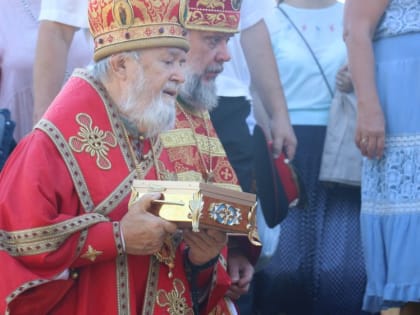 В Феодосию привезли мощи Святого Дмитрия Солунского