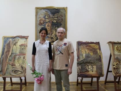 Уникальные гравюры из дерева представлены на выставке в Симферополе