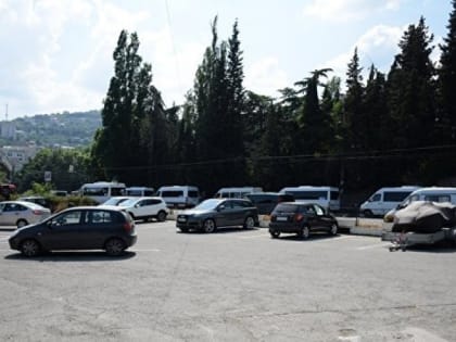 Ялта отсудила парк и парковку у автовокзала, арендованные во времена Украины