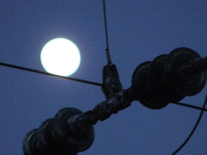 Ремонтная бригада попала под обстрел ВСУ в Курской области