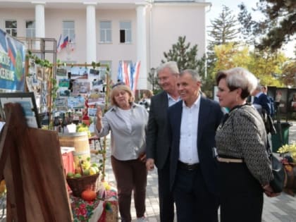 Владимир Константинов поздравил бахчисарайцев со столетием со дня образования района