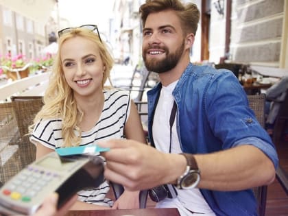 РНКБ установил около 2 тыс платежных терминалов в торговых точках накануне сезона