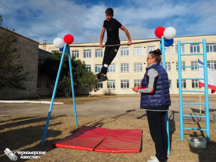 В образовательных  учреждениях  Черноморского района  проходит «Русский силомер»