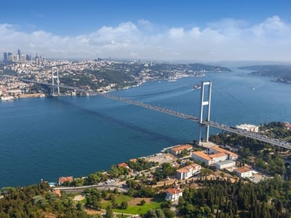 Босфорский пролив перекрыт следовавшим с Украины судном