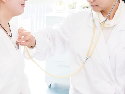 Не выезжая из села: в Нижнегорском районе начал работу мобильный медкомплекс