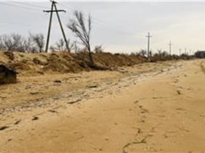 У Нимфейской дороги построили стену из песка (фото, видео)