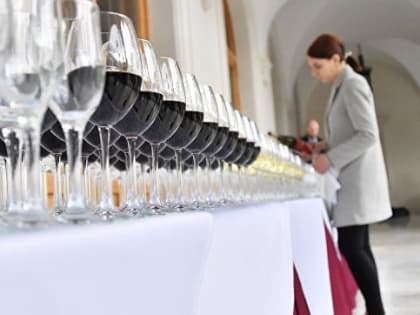Эксперт: успех замещения грузинского вина крымским зависит от ритейлеров