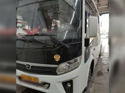 В Керчи на ходу загорелся пассажирский автобус