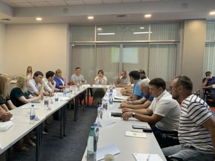 Сотрудники Минтруда Крыма приняли участие в круглом столе по вопросам ранней реабилитации людей после ампутации конечностей