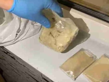 Наркодилера с крупной партией мефедрона задержали севастопольские полицейские