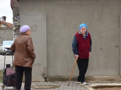 Даже на палатки уже покушаются