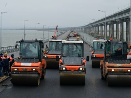 Движение автотранспорта на Крымском мосту открыто по всем полосам – Хуснуллин