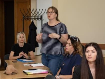 Выплата заработной платы работникам не ниже МРОТ обсуждалась на совещании в Симферополе