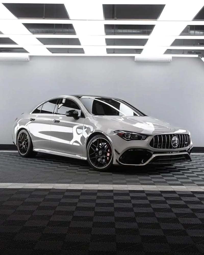 Професионално фолиране на Mercedes – завършен проект в светлинен тунел.