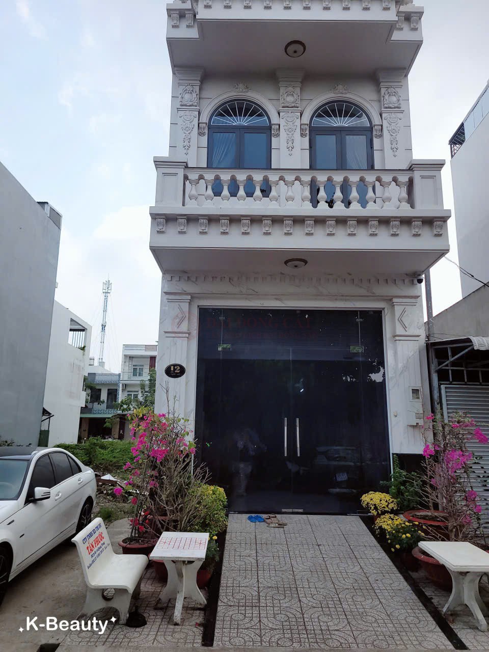 Ảnh chính