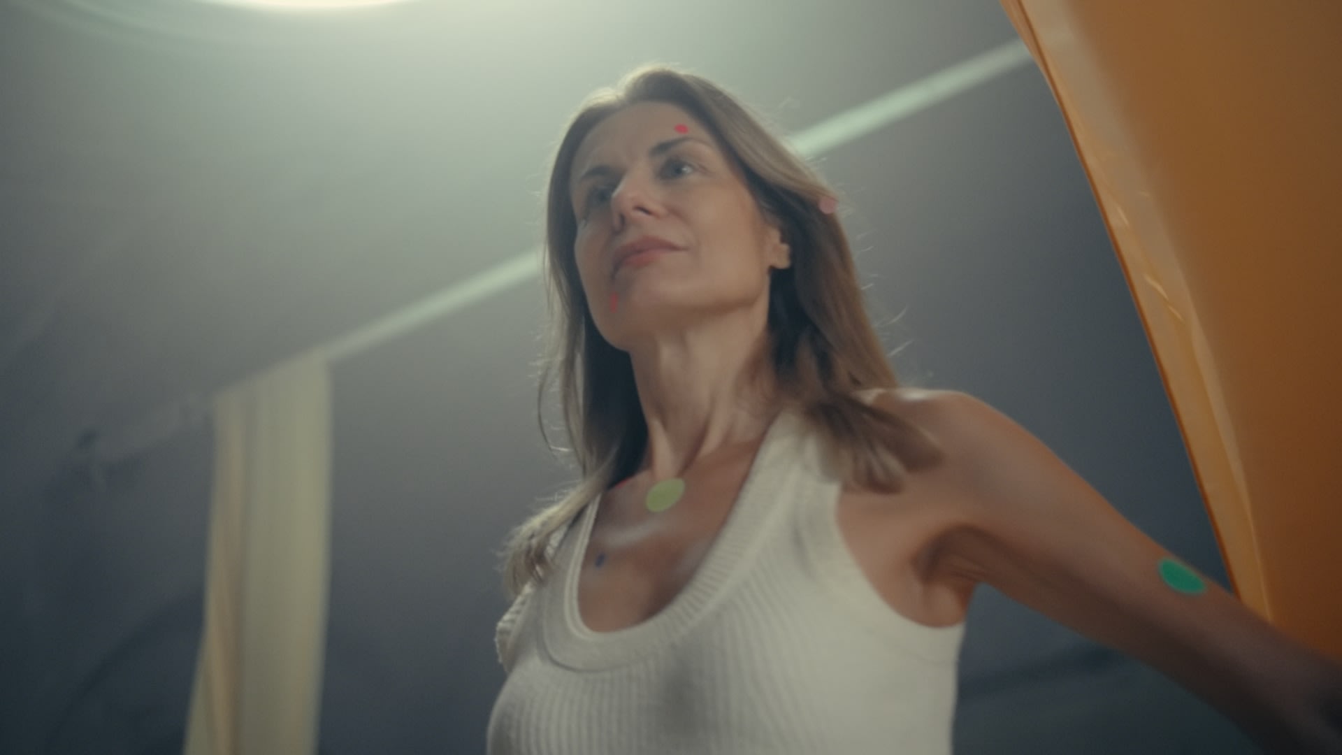 Professionelles Color Grading betont die natürliche Schönheit und dramatische Stimmung dieser Szene.