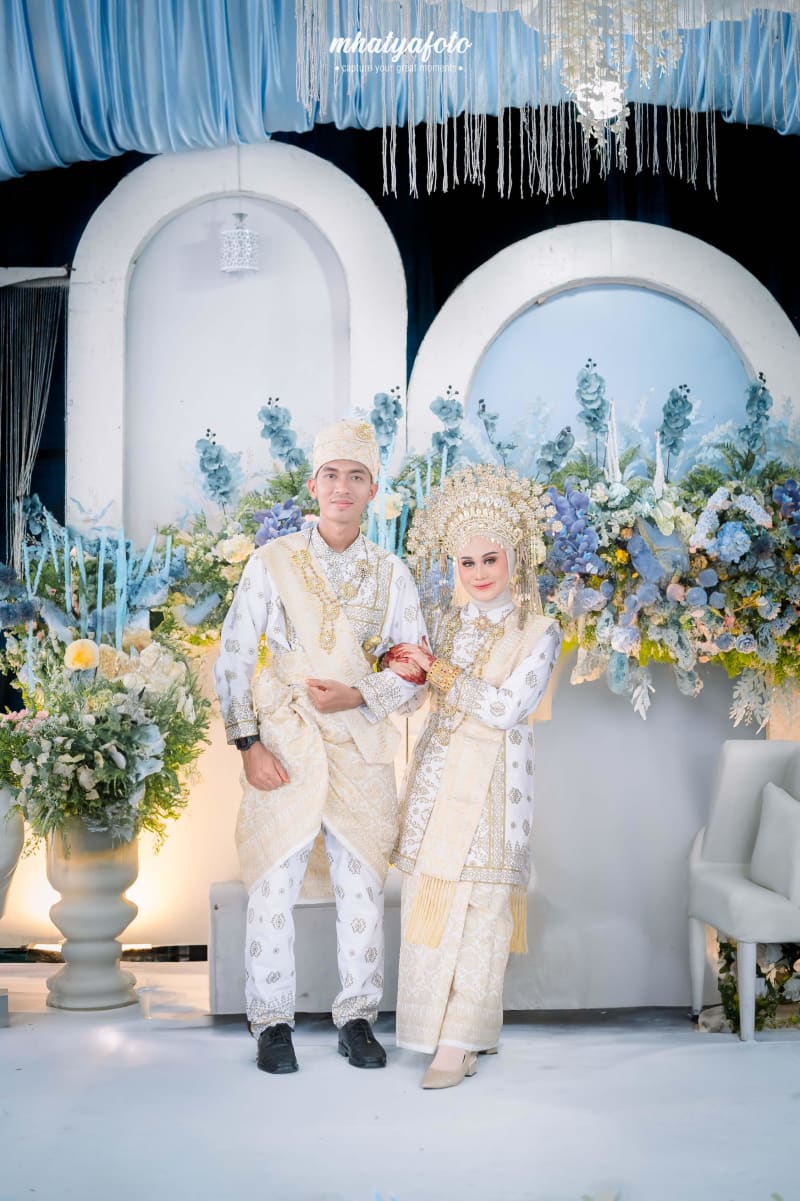 Wedding 4 Tall