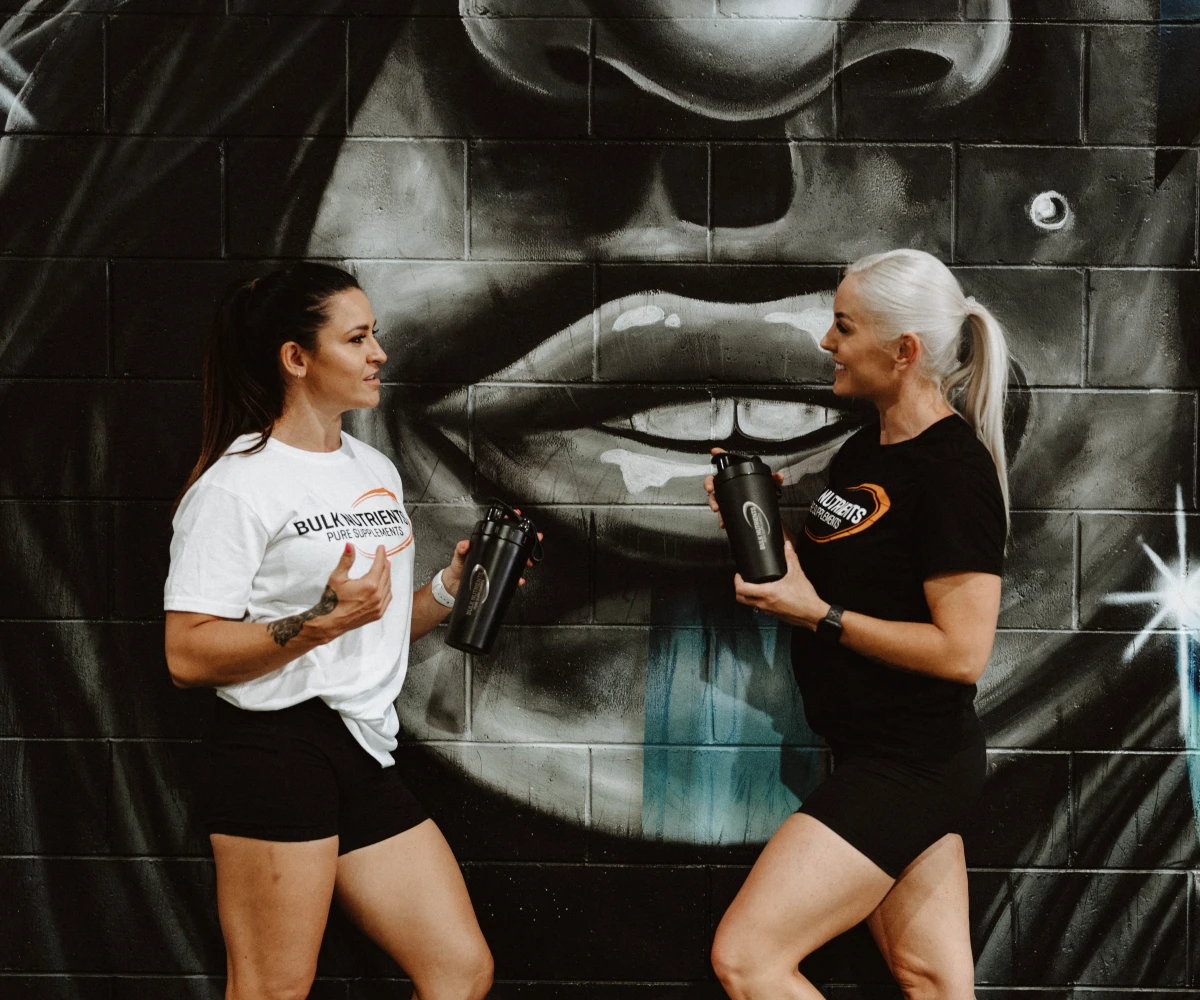 Bulk Nutrients Ambassadors Tammie Sarkozy and Tarran Lee chatting