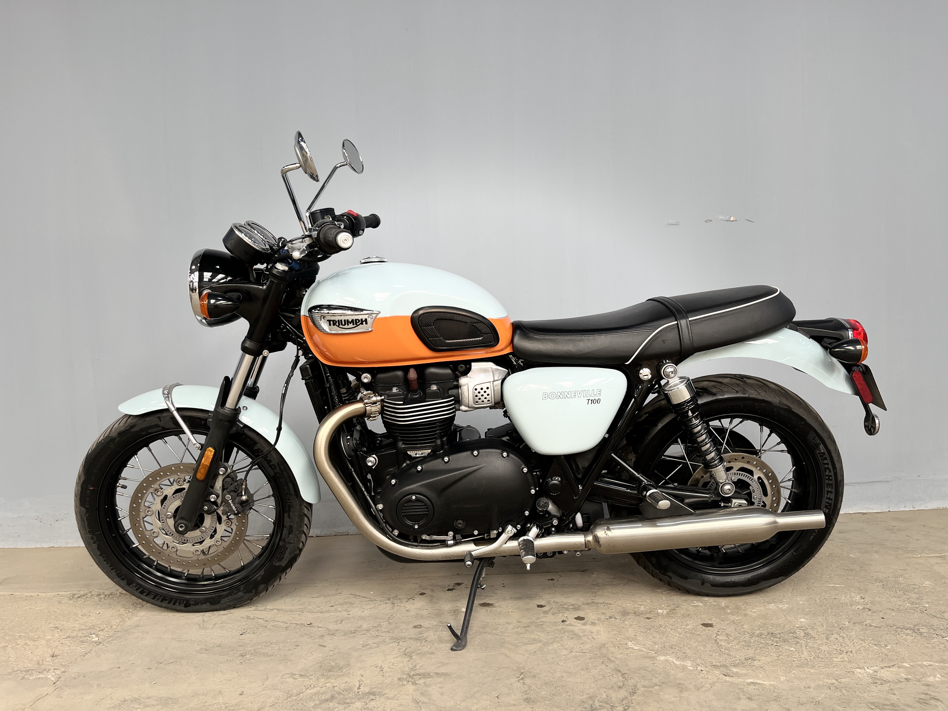 Triumph Bonneville T100 2023