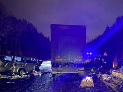 Водитель УАЗа скончался на месте массовой аварии в Ярославской области
