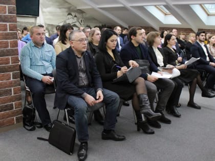 Молодые законодатели обсудили вопросы местного самоуправления