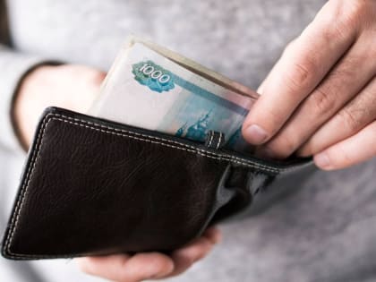 В Рыбинске работница похоронного агентства присвоила деньги на памятники