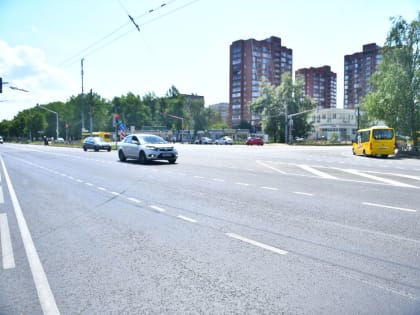 В Ярославле проверили ход ремонта на Ленинградском проспекте