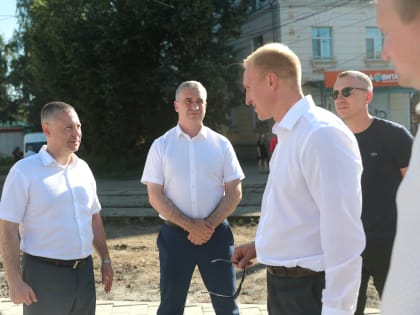 Губернатор проинспектировал ход ремонта проспекта Октября в Ярославле