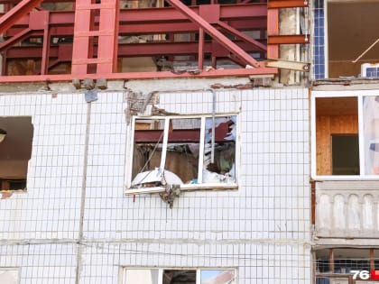 Город продолжит тратить миллионы на охрану взорвавшегося дома на улице Батова: почему его не сносят