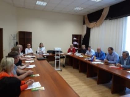 В день профессионального праздника Глава района наградил лучших предпринимателей района