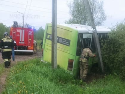 В Рыбинском районе рейсовый автобус попал в ДТП