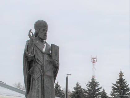 Торжественное открытие и освящение памятника Святому помощнику мореплавателей и путешественников Николаю Чудотворцу состоялось в Пошехонье.