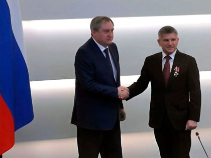 Генеральный директор «Россети Центр» Игорь Маковский получил орден Мужества от министра энергетики