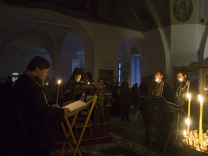 ПОМОЩНИК И ПОКРОВИТЕЛЬ БЫСТЬ МНЕ ВО СПАСЕНИЕ