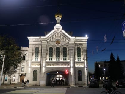 Символ города: ярославцев познакомили с историей Знаменской башни