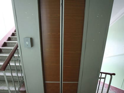 В Ярославле мужчину насмерть придавило лифтом